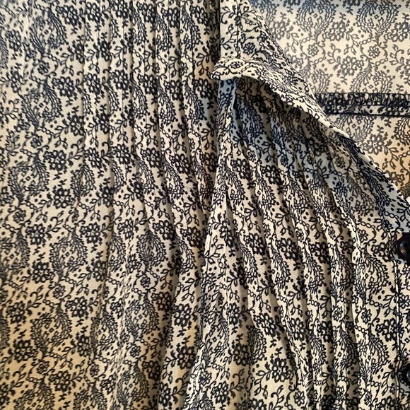 Elegant Blue and Brown Patterned Blouse - Picture 7 of 14